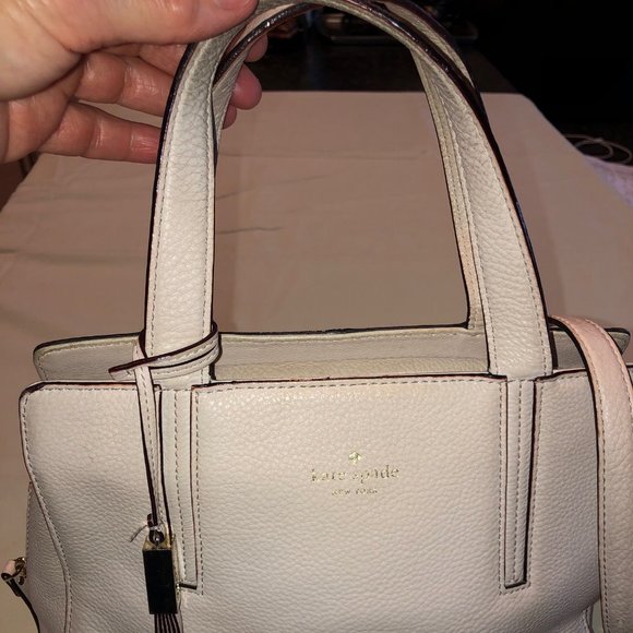 Kate Spade Soft Pink Leather Handbag With Removable Adjustable Crossbody Strap - Picture 2 of 10